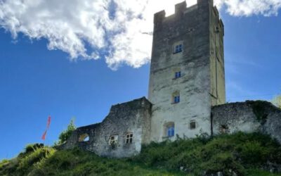 Hochwasser: Teile von Burg Falkenstein abgerutscht