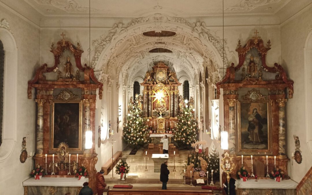 Lichterglanz in Kirche Heilig Blut