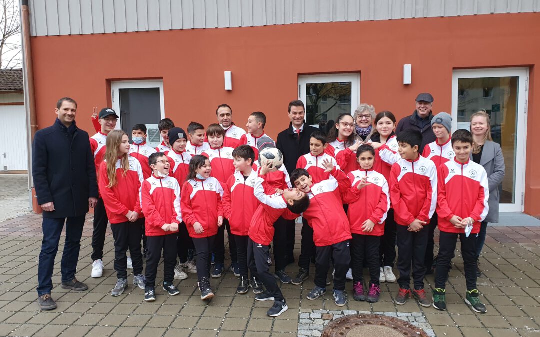 Trainingsanzüge für das „Wir-Gefühl“