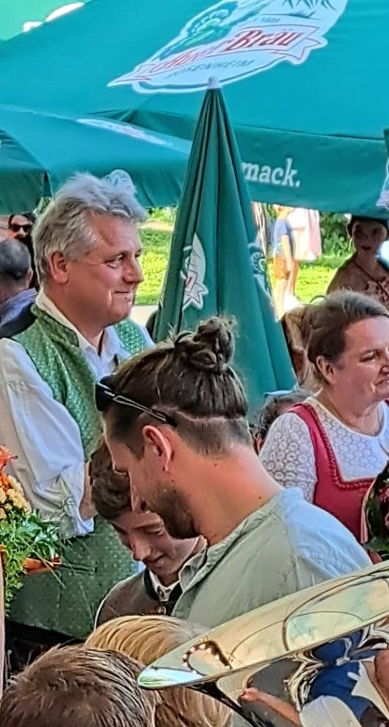 Blick auf Bürgermeister Bernd Fessler von Großkarolinenfeld