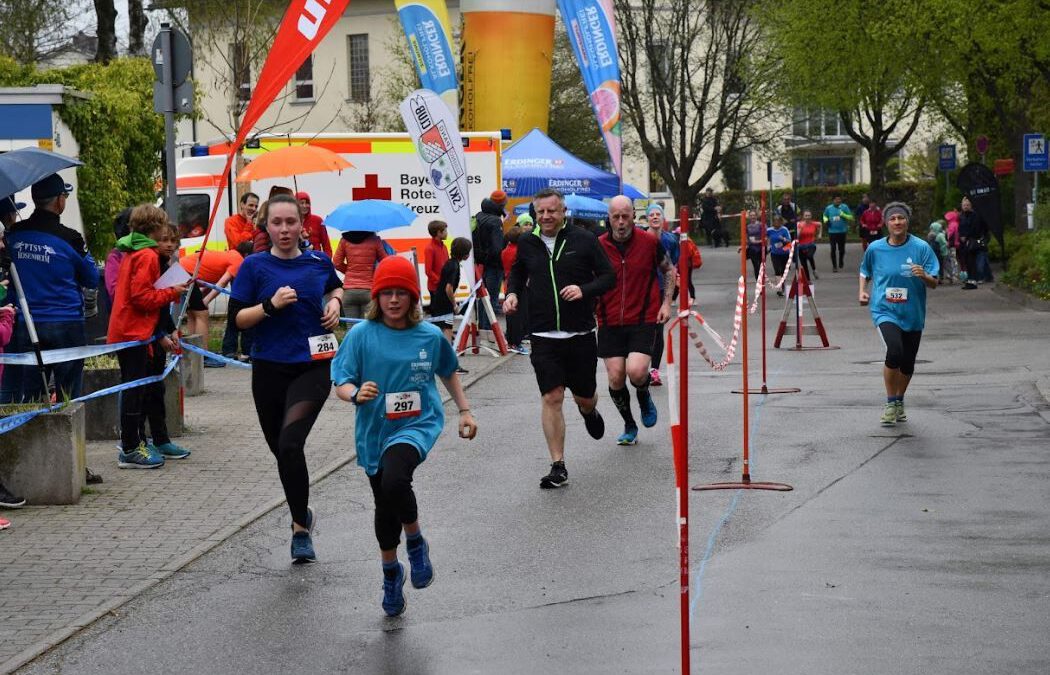 Rund 450 Teilnehmer beim Burgfeldlauf