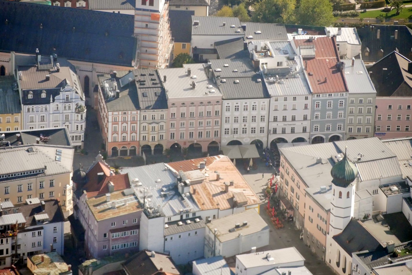 Luftaufnahme von Rosenheims Innenstadt