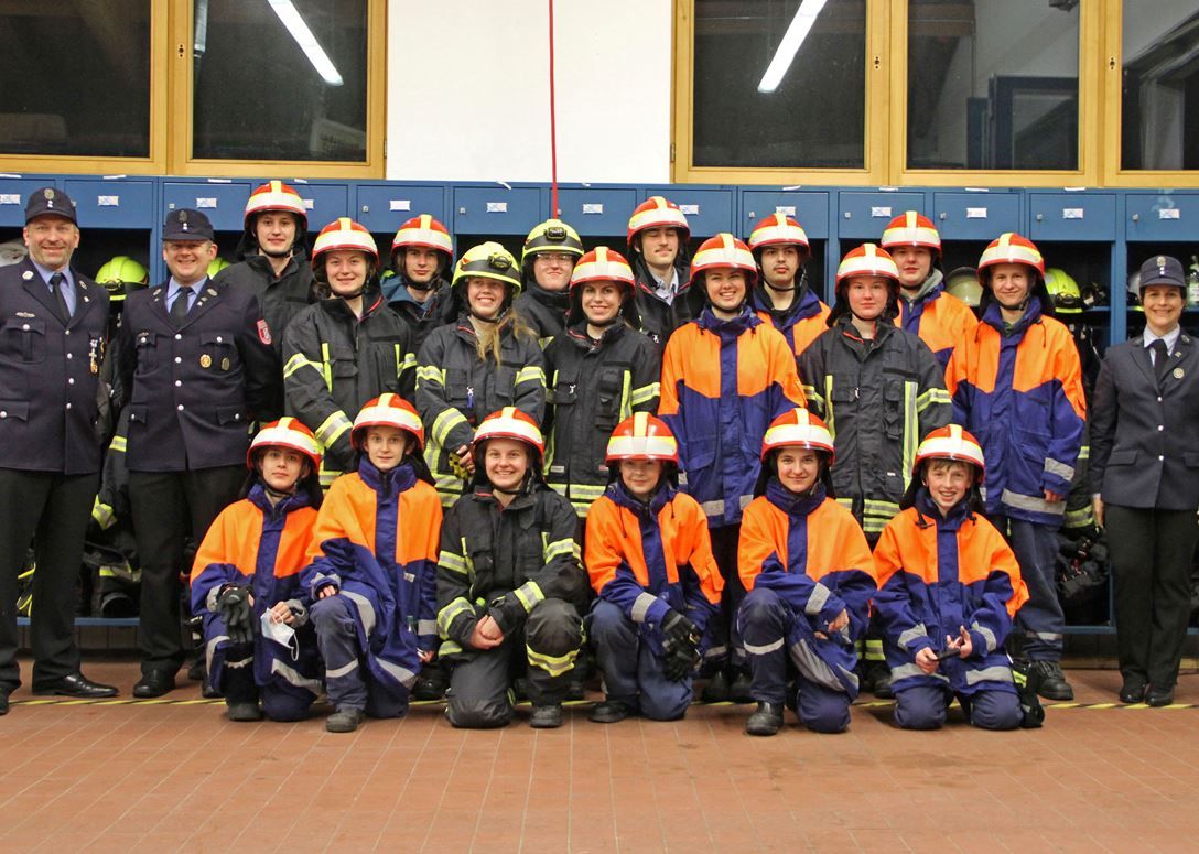Viele junge Feuerwehrler des Kreisfeuerwehrverbands Traunstein