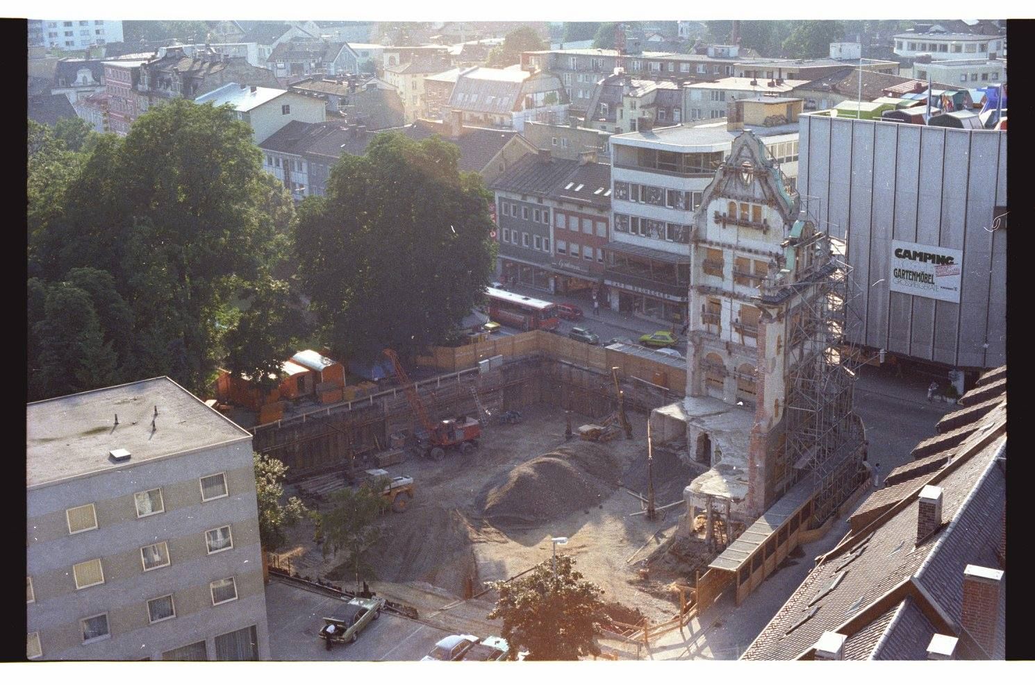 Bau der Vereinsbank in Rosenheim im Jahr 1979