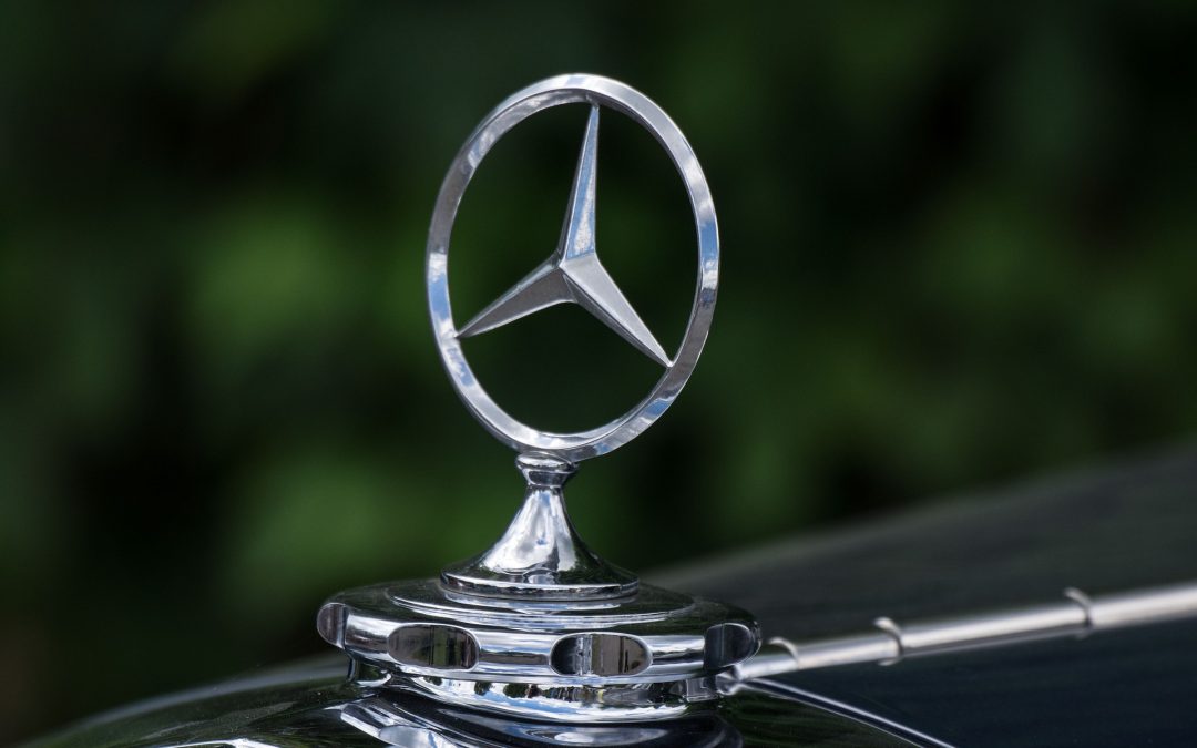 Mercedes angefahren – Fahrerflucht