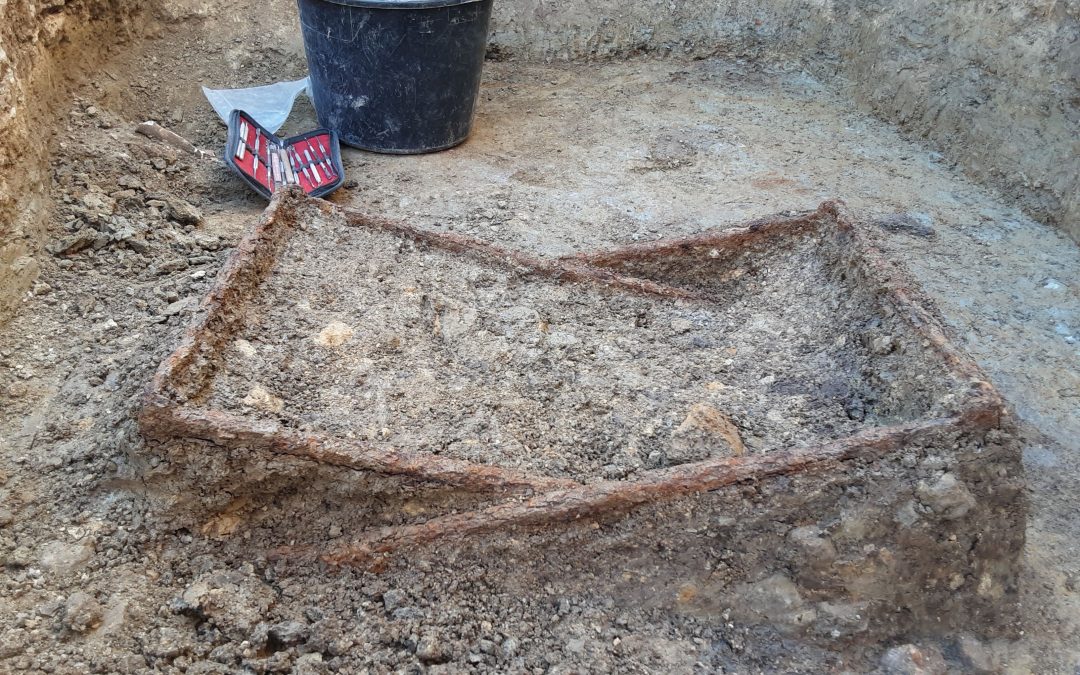 1400 Jahre alten Klappstuhl ausgegraben