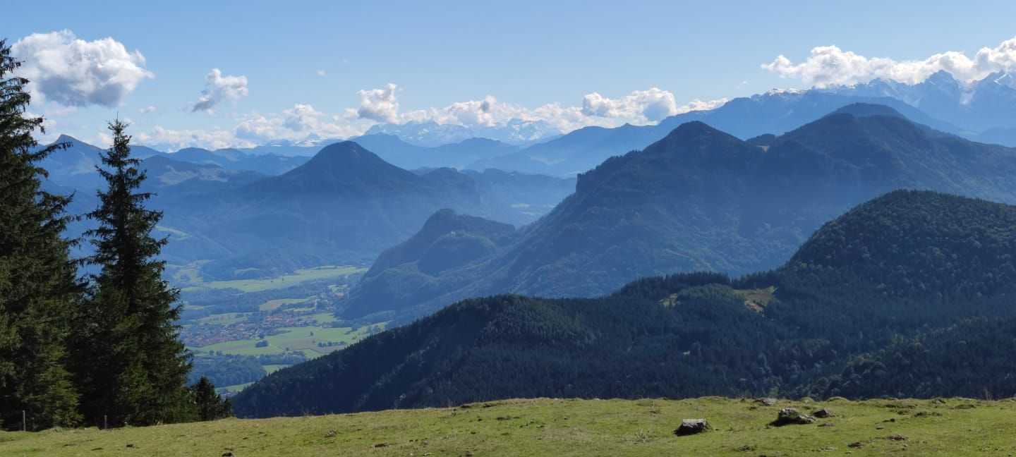 Blick in die Bergwelt in der Region Rosenheim