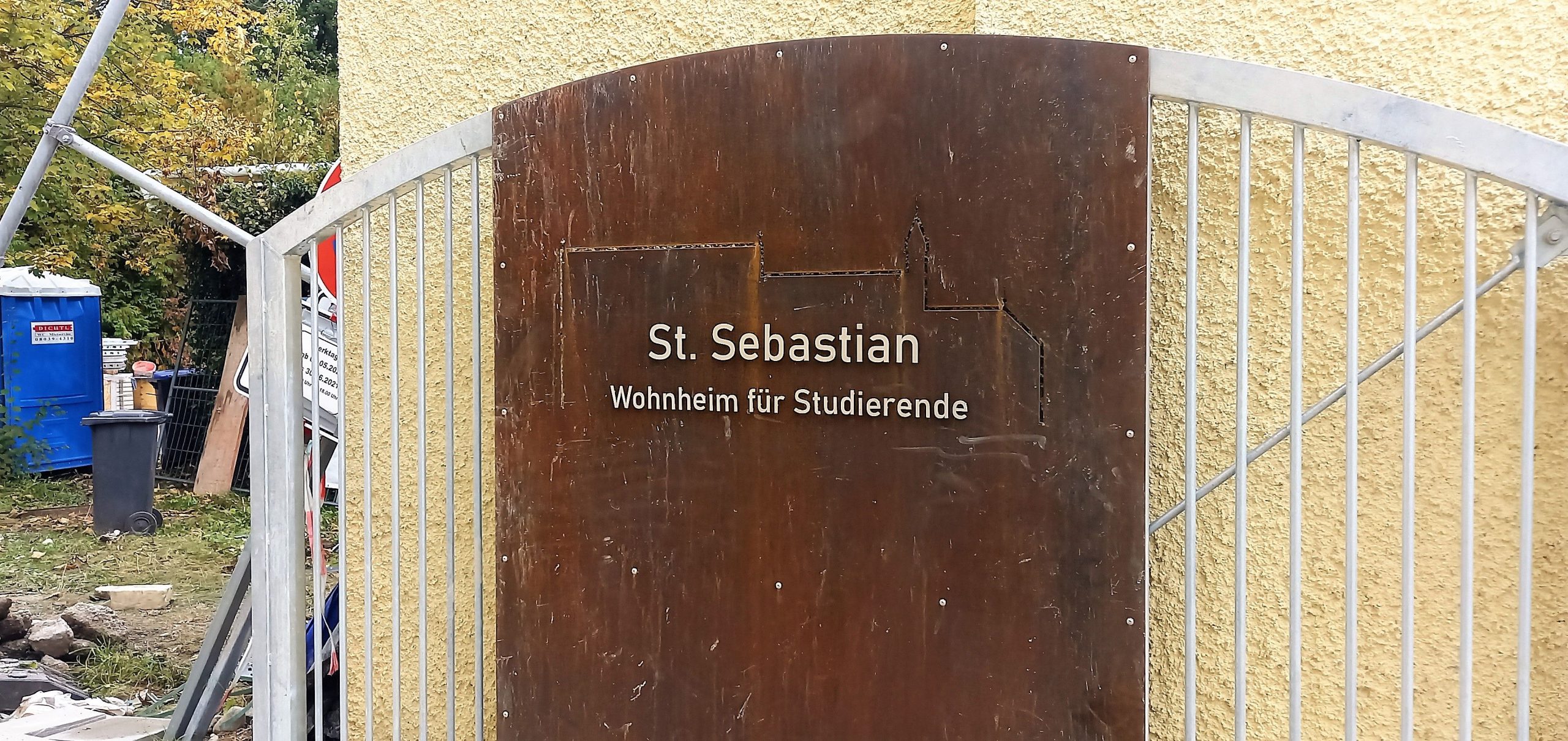 Eingangstüre zum Wohnheim St. Sebastian
