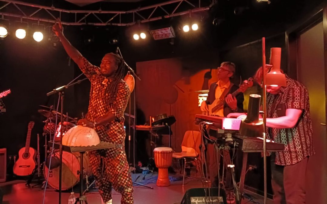 Gute Stimmung mit Heavy Man Ibou