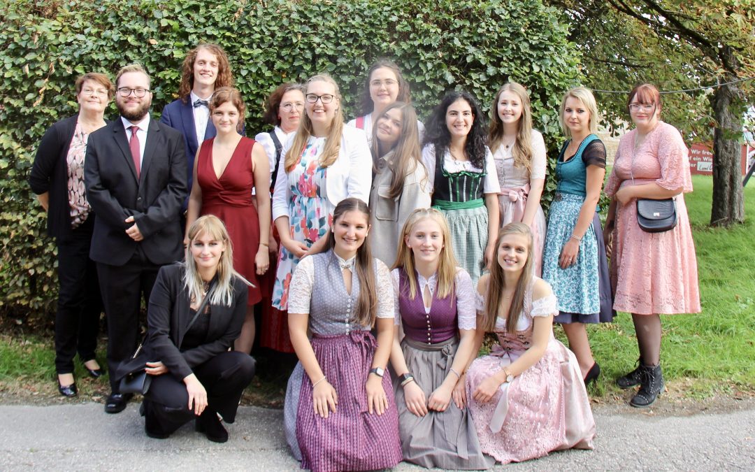 Zeugnisse für RoMed-Absolventen