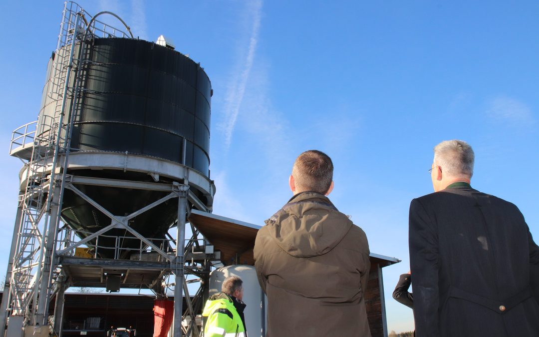 Kreisräte besichtigen Kreisbauhof