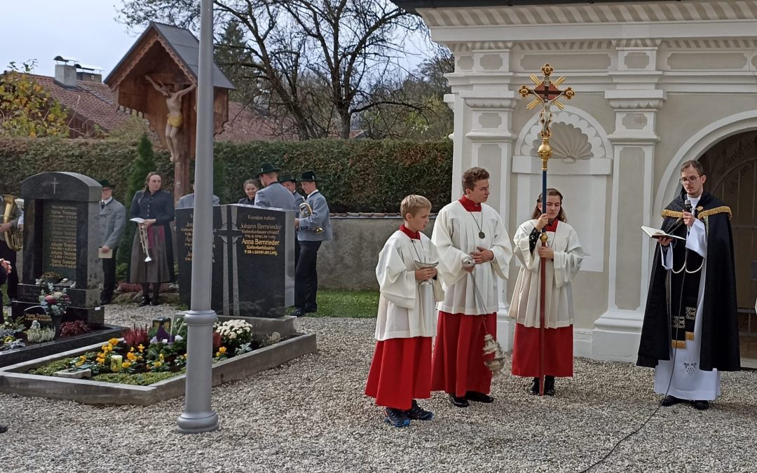 Festgottesdienst und Gräbersegnung