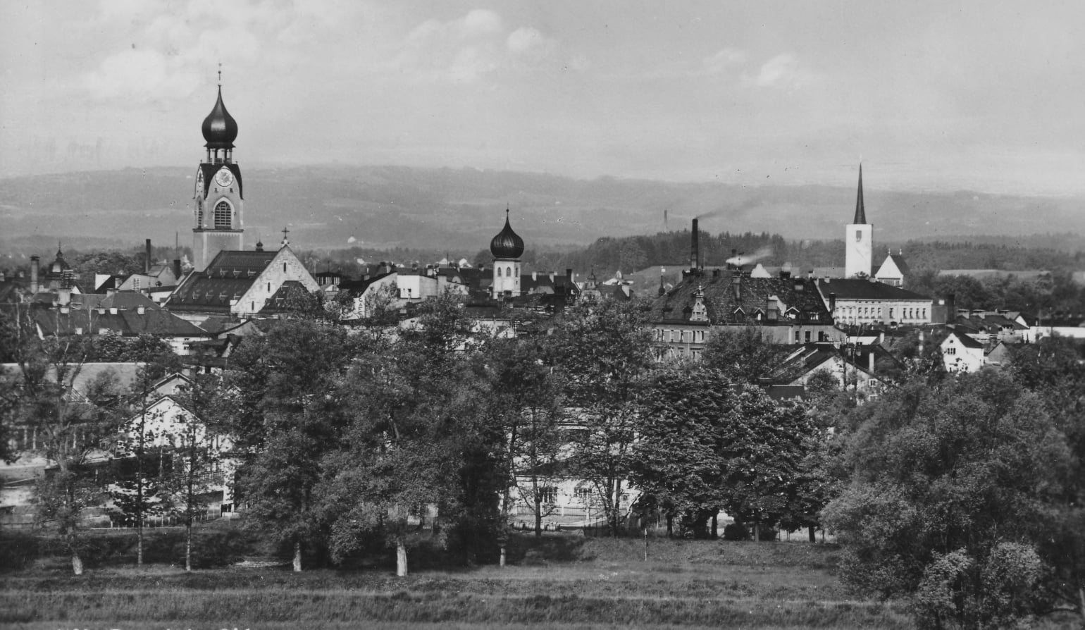 Blick auf die Rosenheimer Innenstadt im Jahr 1937