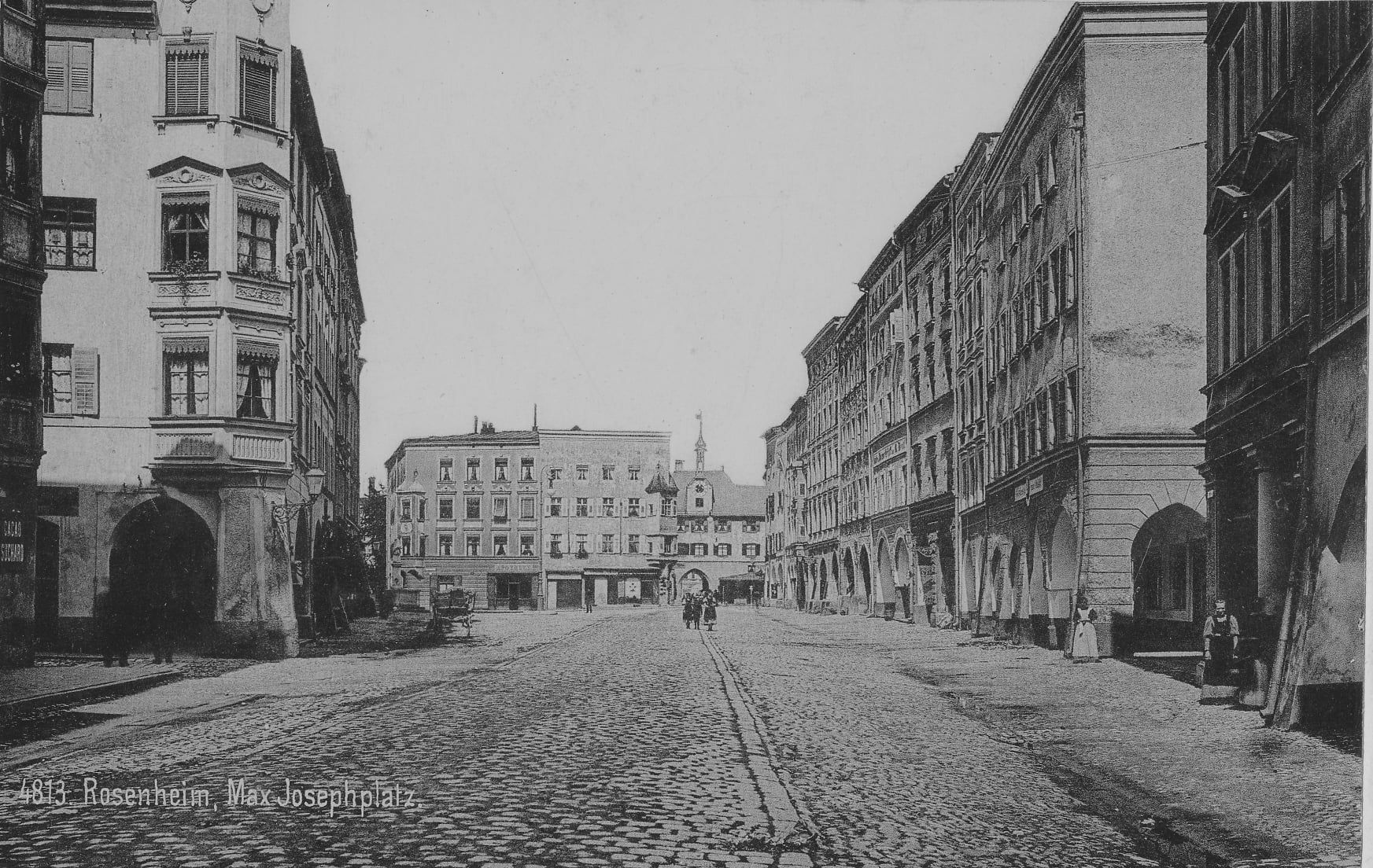 Der Max-Josefs-Platz in Rosenheim um 1890