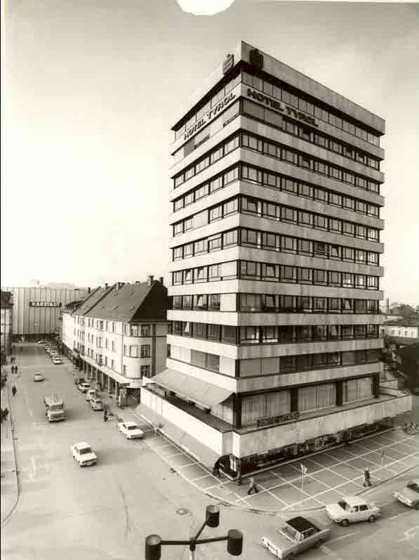Sparkassenhochhaus in Rosenheim im Jahr 1973