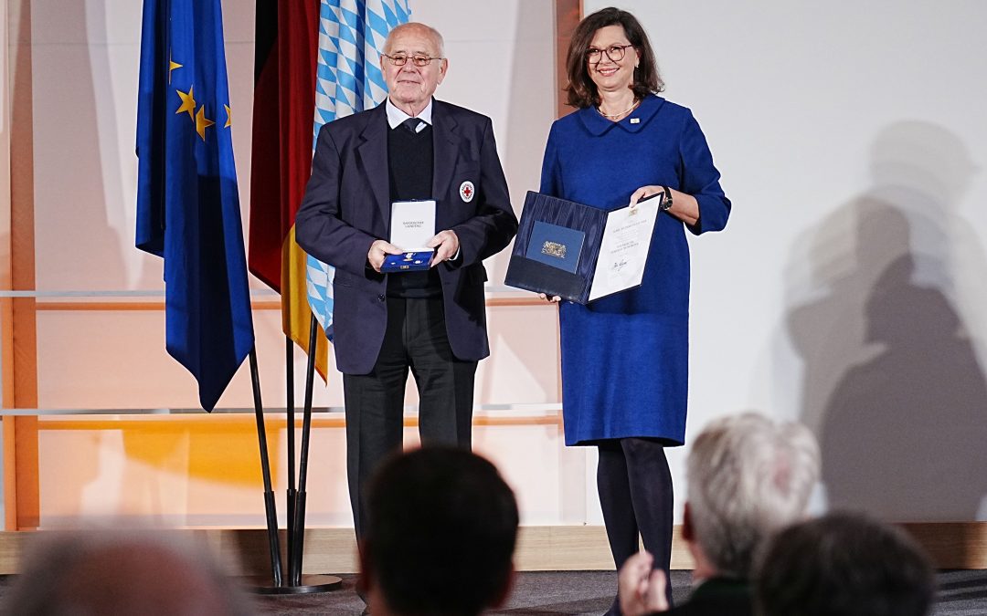 Verfassungsorden für Karl-Heinrich Zeuner