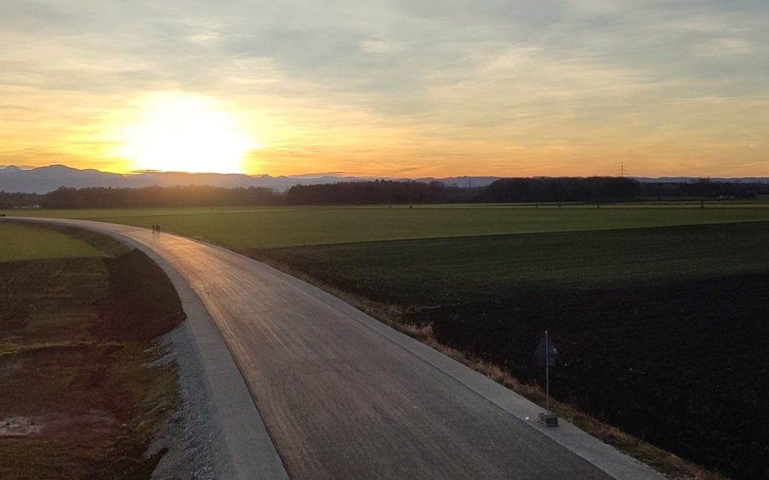 Eine Straße noch ohne Autos