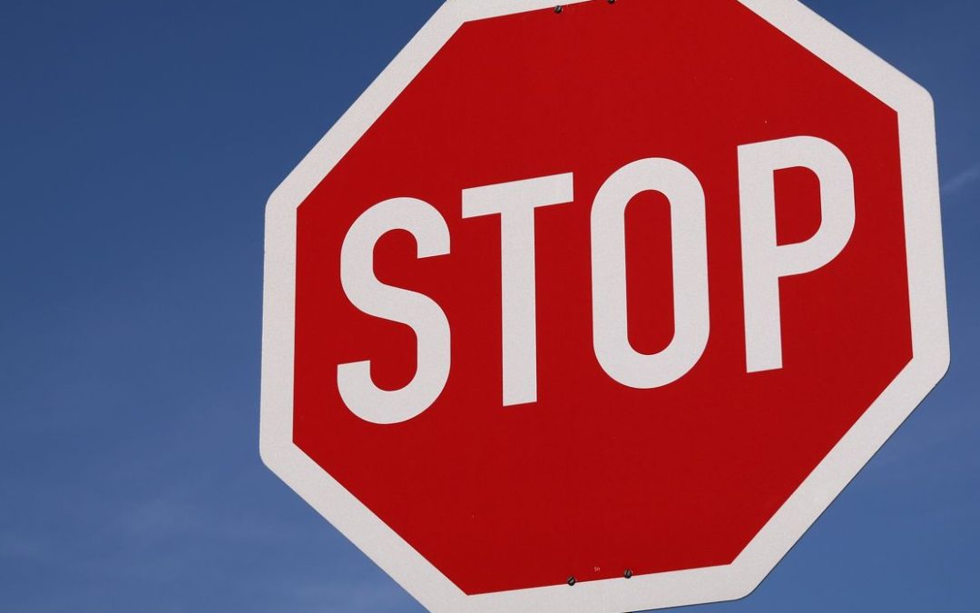 Stopp-Schild übersehen