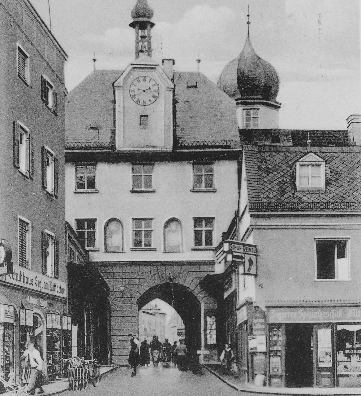 Mittertor in Rosenheim im Jahr 1954.