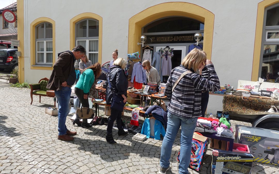 Viel los beim Neubeurer Hausflohmarkt