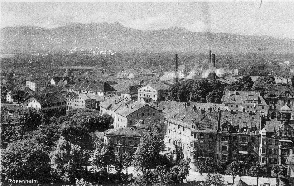 Luftaufnahme von Riedergarten und Rathausstraße in Rosenheim im Jahr 1942