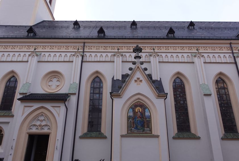 Seitenansicht Kirche St. Nikolaus. Foto: Innpuls.me