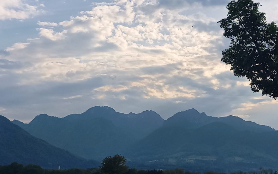 Ortsschild von Nußdorf am Inn entwendet