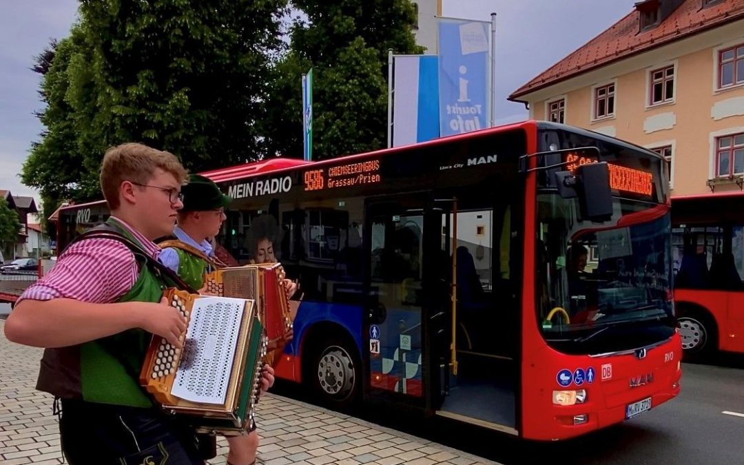 Mit Musik um den See