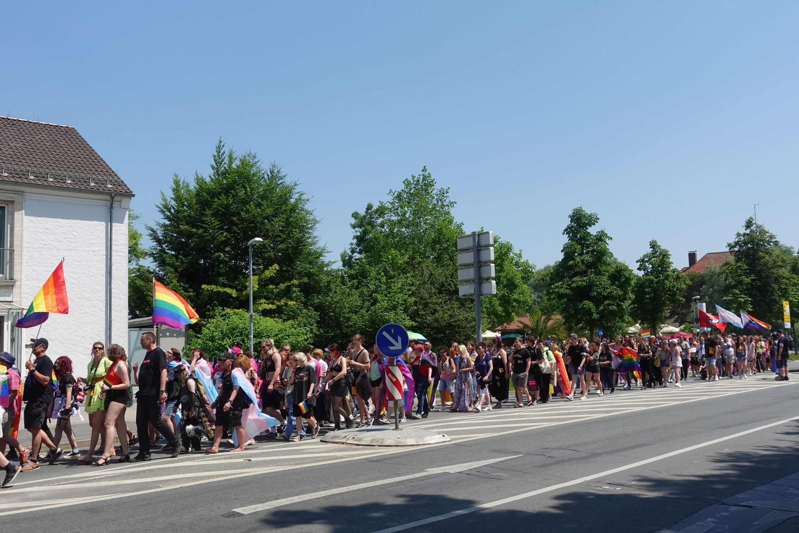 Christopher Street-Day-Demozug startet durch die Innenstadt in Rosenheim. Foto: Innpuls.me