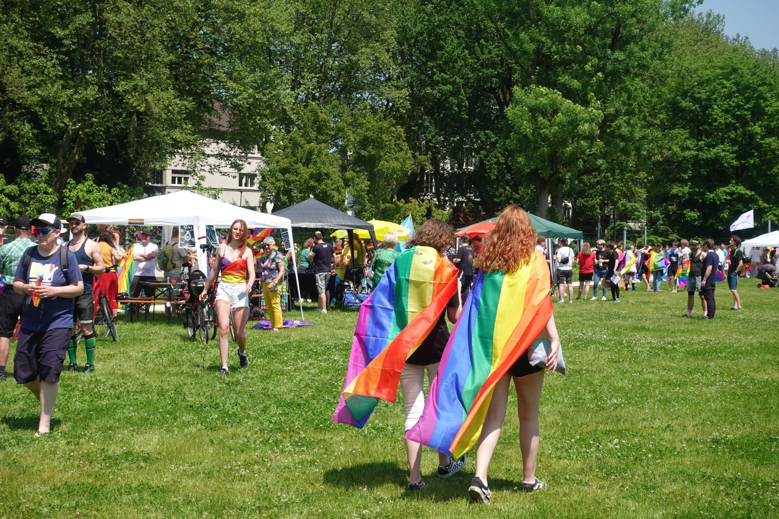 Die Regenbogenflagge sieht man oft. Foto: Innpuls.me