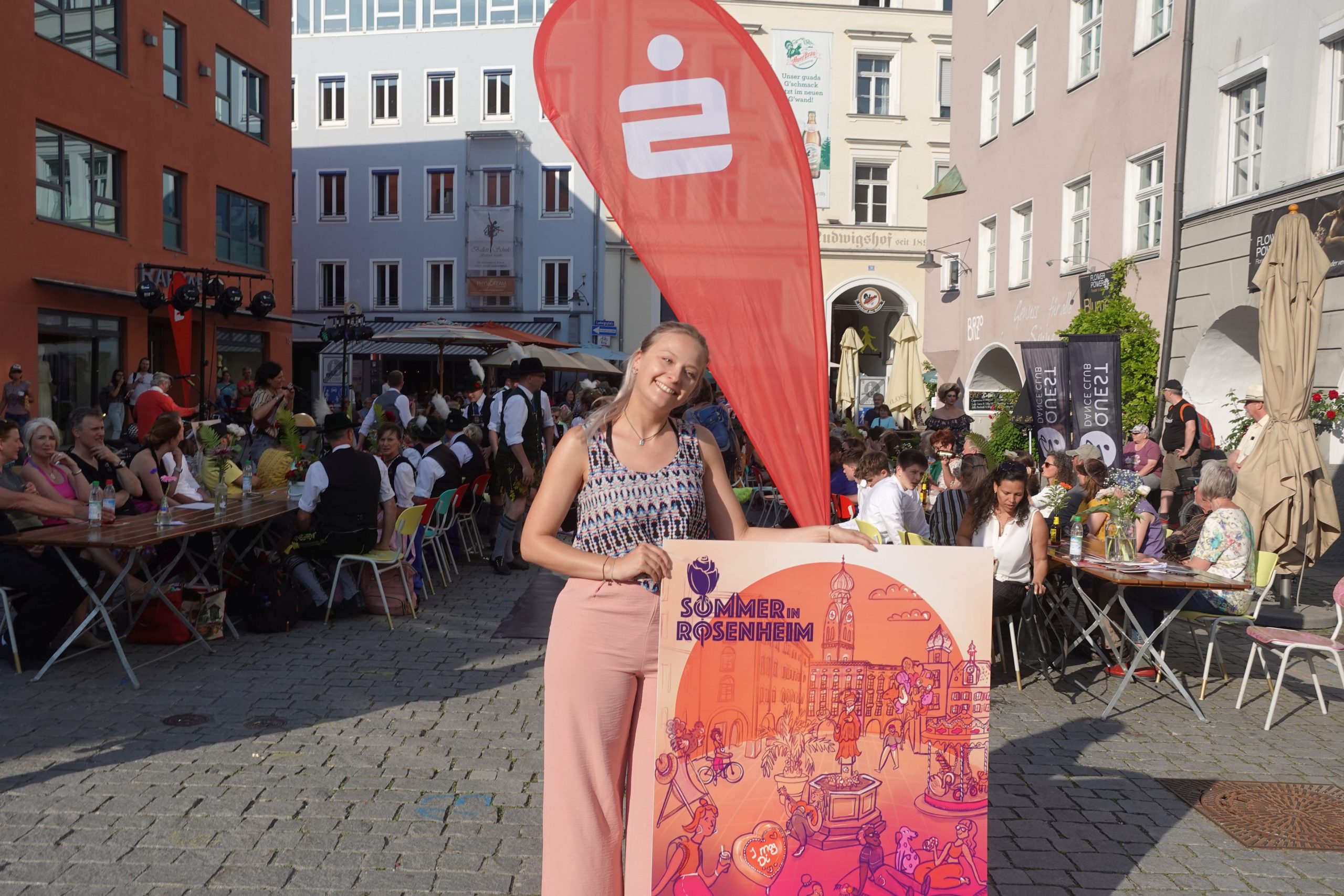 Michaela Schiffl stellte ihr Plakat für "Sommer in Rosenheim" vor. Foto: Innpuls.me