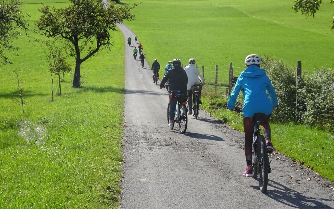 Priener treten in die Pedale