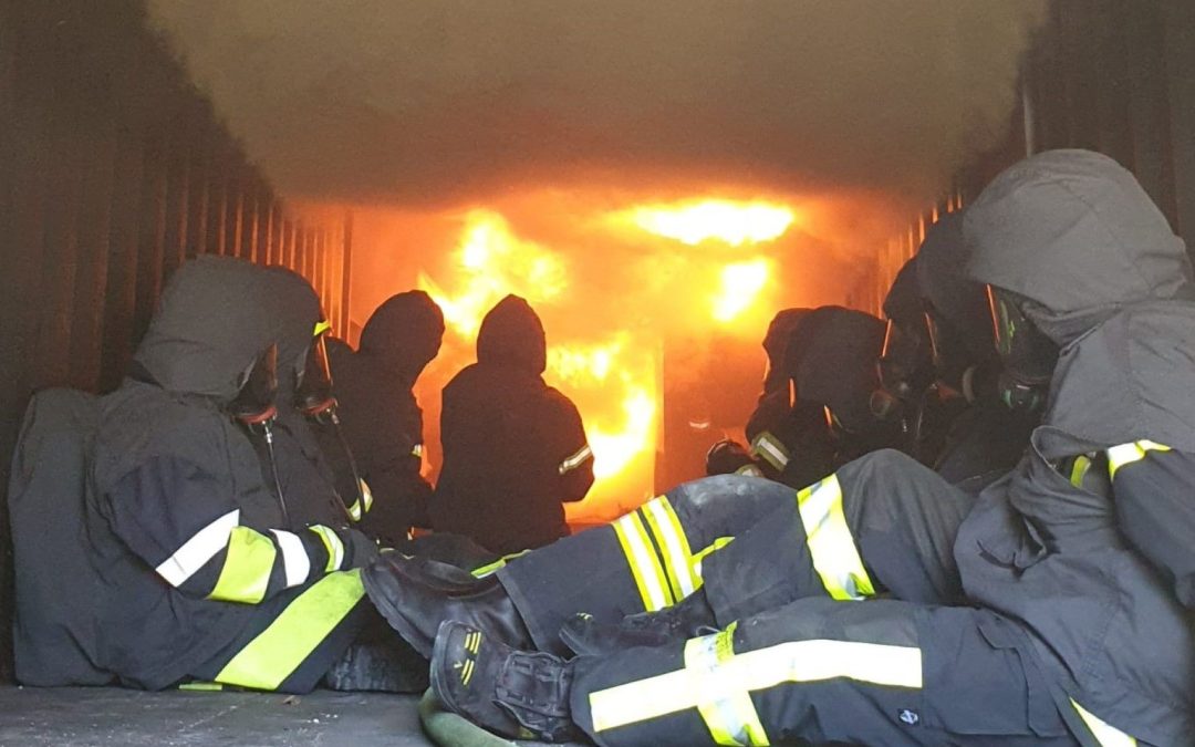 Feuerwehr Heißausbildung im doppelten Sinn