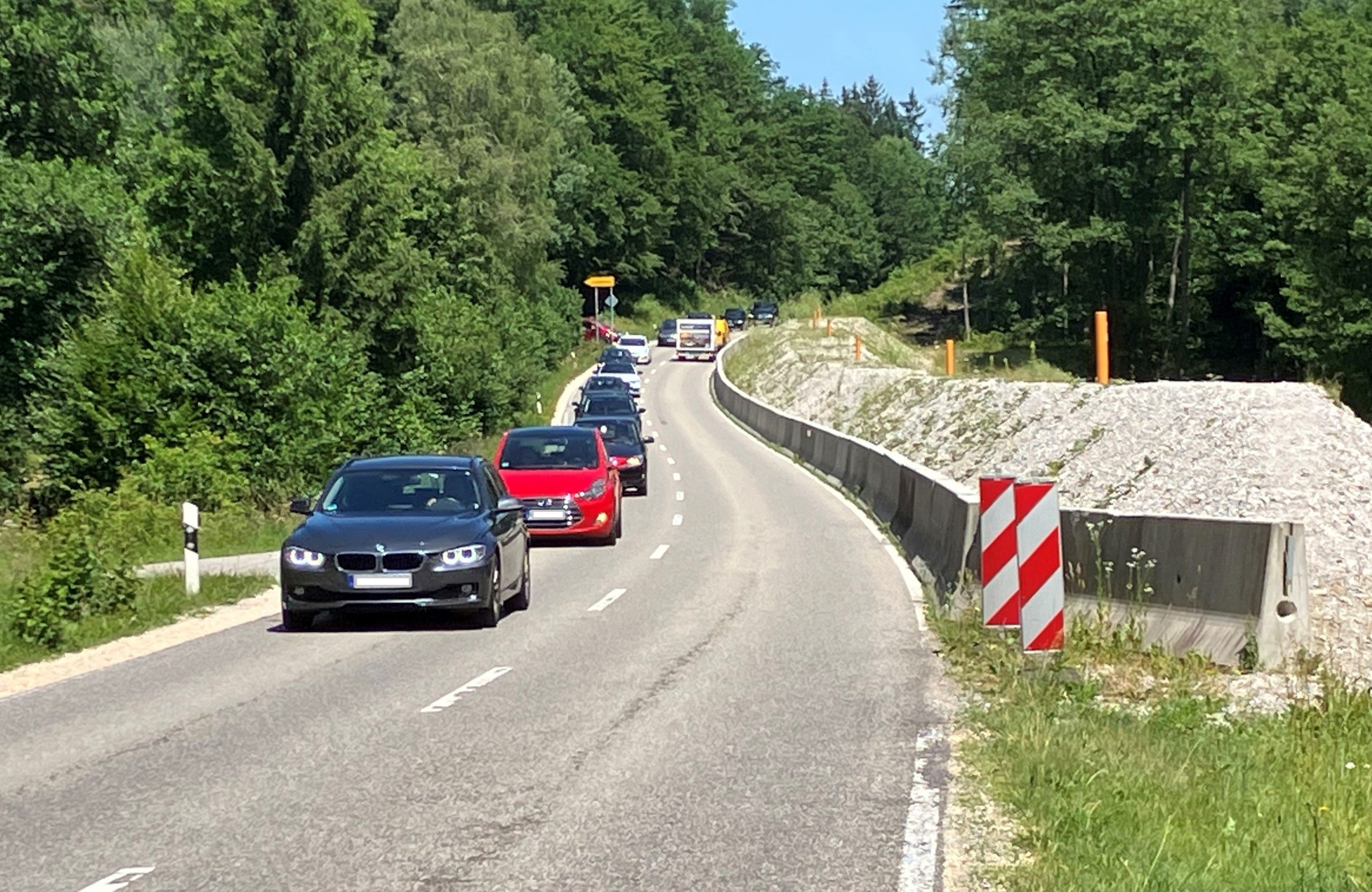Die Staatsstraße zwischen Traunstein und Waging wird Anfang August komplett für den Verkehr gesperrt. Foto: Staatliche Bauamt Rosenheim