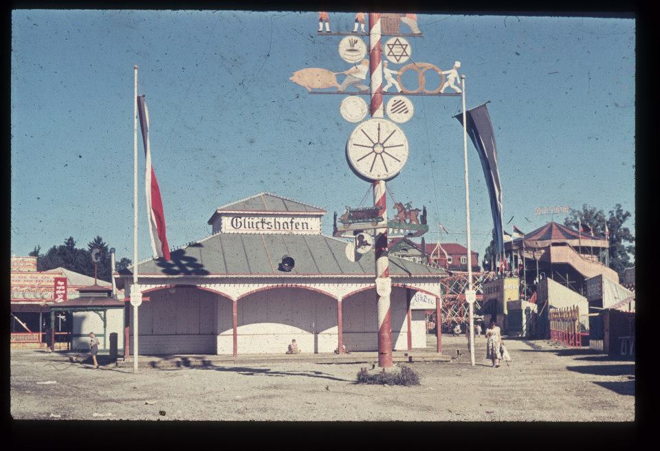 Der Rosenheimer Glückshafen im Jahr 1953. Foto: Archiv Herbert Borrmann