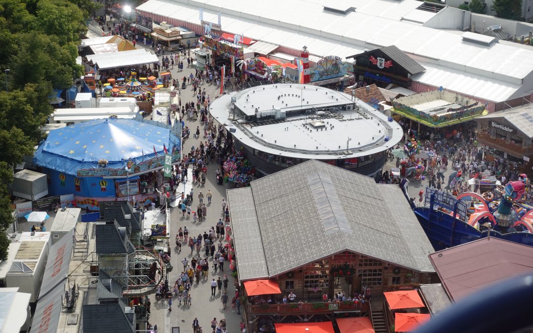 Rotor, Froschflug und Co: Auf dem Rosenheimer Herbstfest lebt heuer die Tradition auf