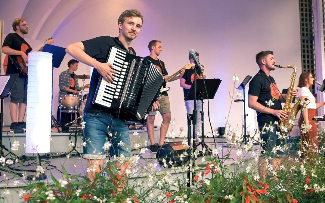 Kultur im Park mit Funky Reflection
