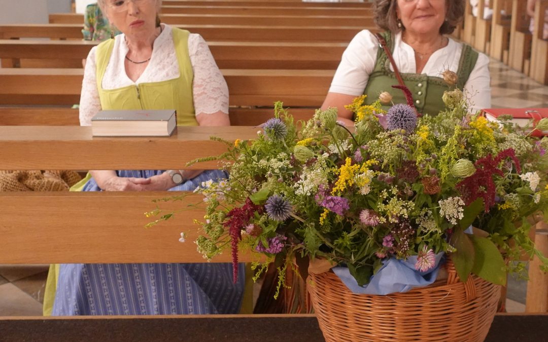 Kräutersegnung in Kirche St. Nikolaus