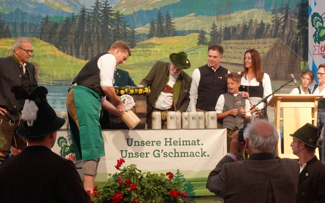 Bieranstich beim Aschauer Markt