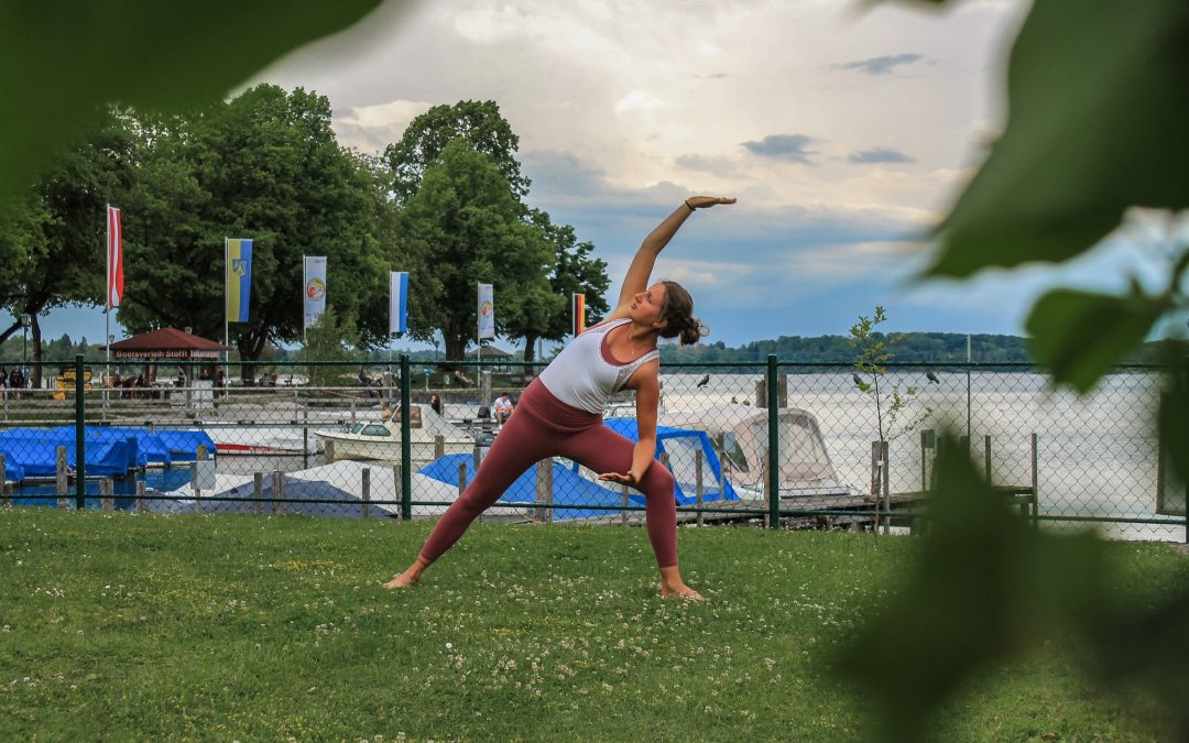 Yoga und Brunch am Chiemsee-Ufer