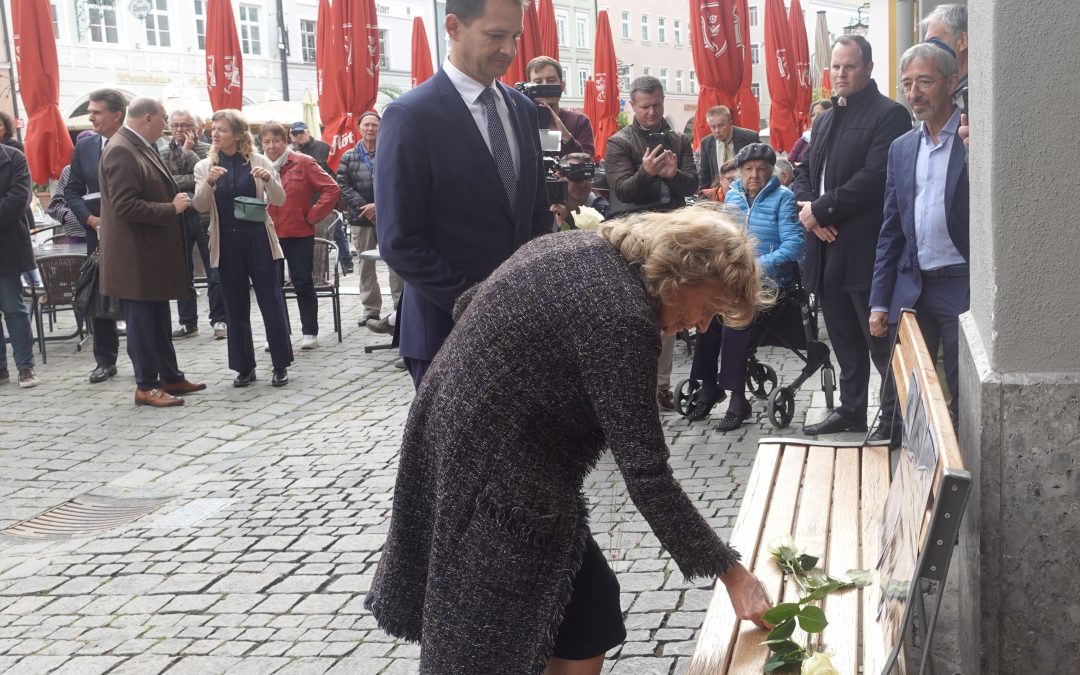 Gegen das Vergessen: Gedenkzeichen enthüllt