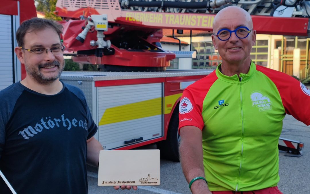 Feuerwehrmann radelt für Kinderkrankheit