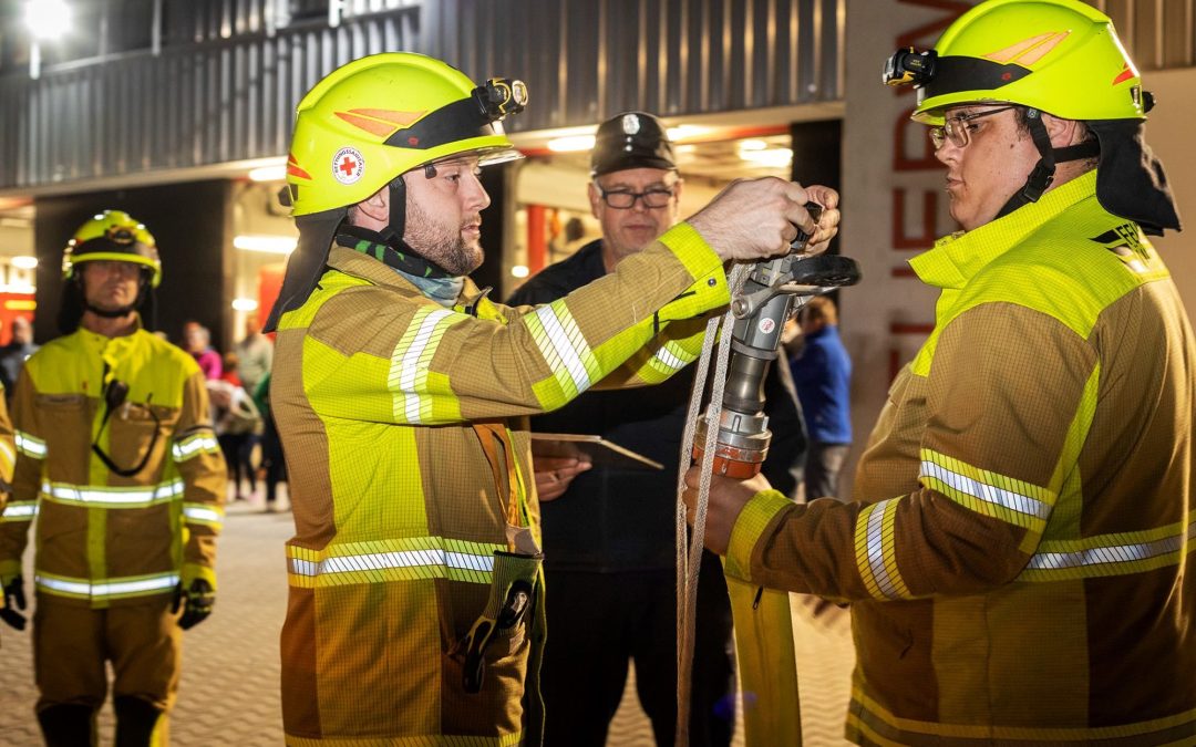 Aktive und Jugendliche meistern zusammen Leistungsabzeichen