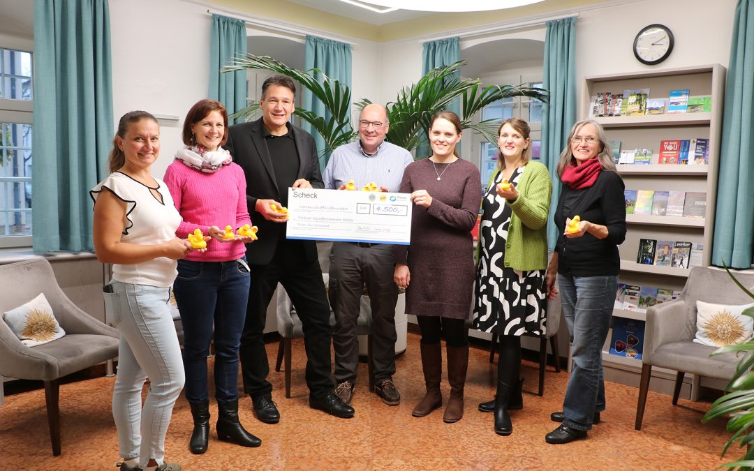Lions Club spendet 4500 Euro an den Priener Kindersommer