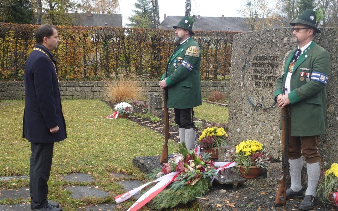 Volkstrauertag in Rosenheim: „So aktuell wie lange nicht mehr“