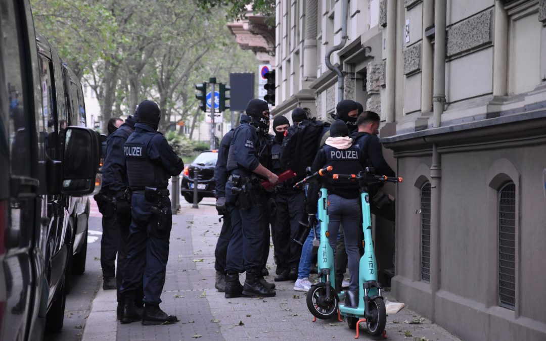 Bundespolizeidirektion München: Eine russische Fahrgemeinschaft - Fünf  Anzeigen/