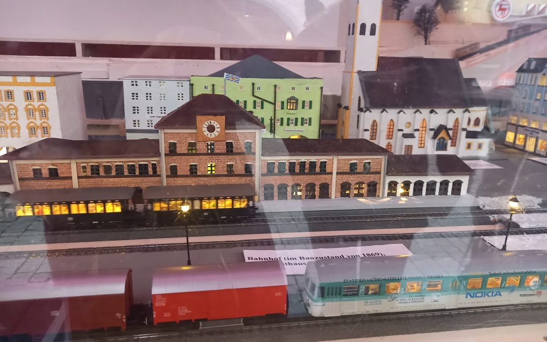 Christkindlmarkt-Modelleisenbahn begeistert mit immer neuen Details