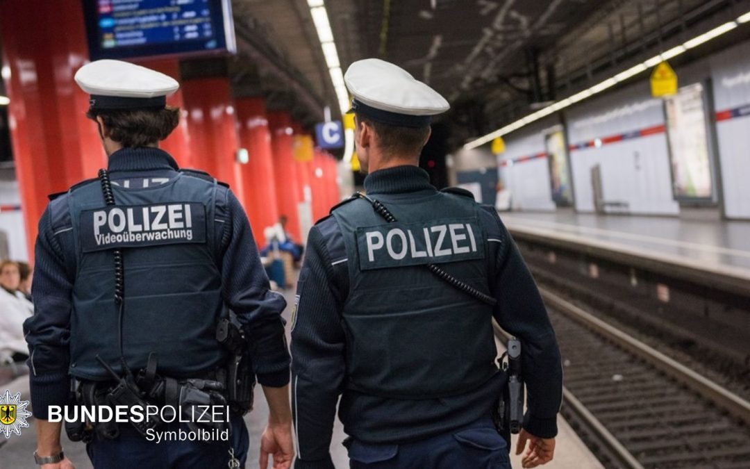 Rollstuhlfahrer stürzt am Hauptbahnhof München ins Gleis – Reisende retten ihn