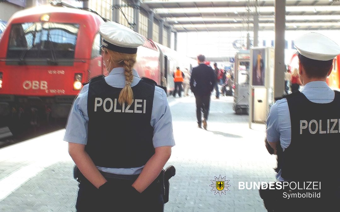 Münchner Hauptbahnhof: Mutter will Zug an Abfahrt hindern