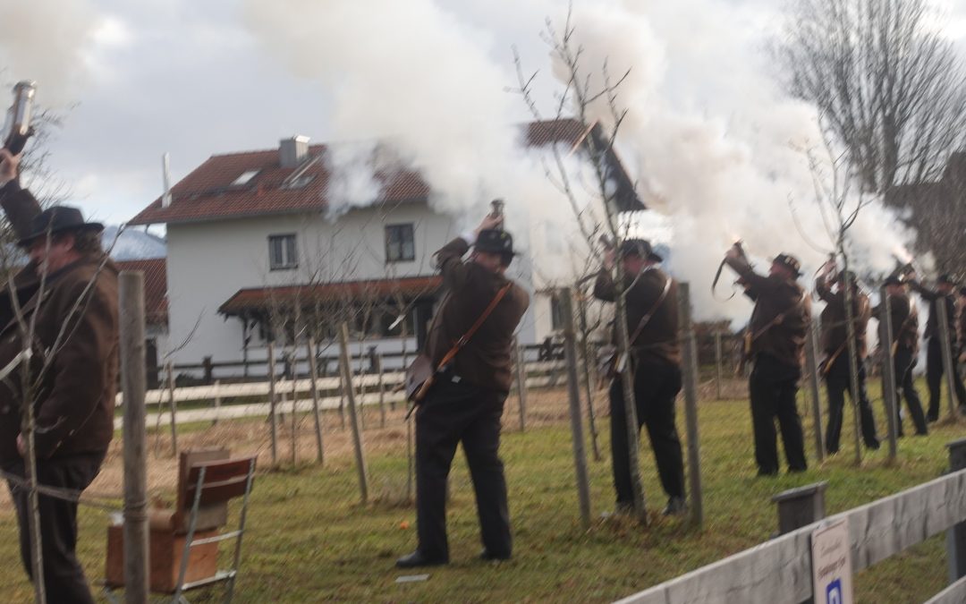 Neujahrsschießen in Happing gut besucht